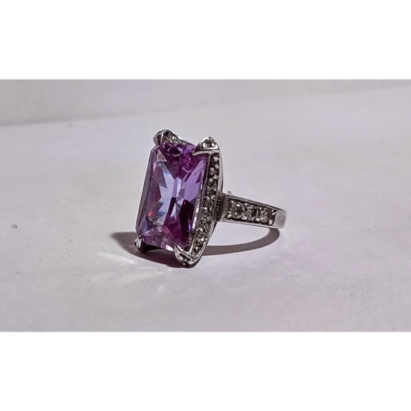 Vintage Size 8 Sterling Silver Large Purple Glass Stone Ring with CZ accents - Picture 2 of 5